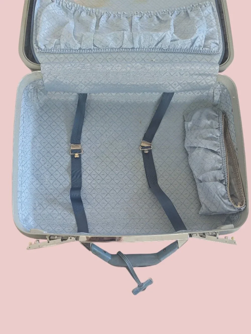 Vintage Hardshell Samsonite Suitcase